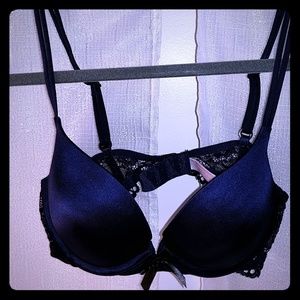 Victorias secret very sexy padded navy bra 34b